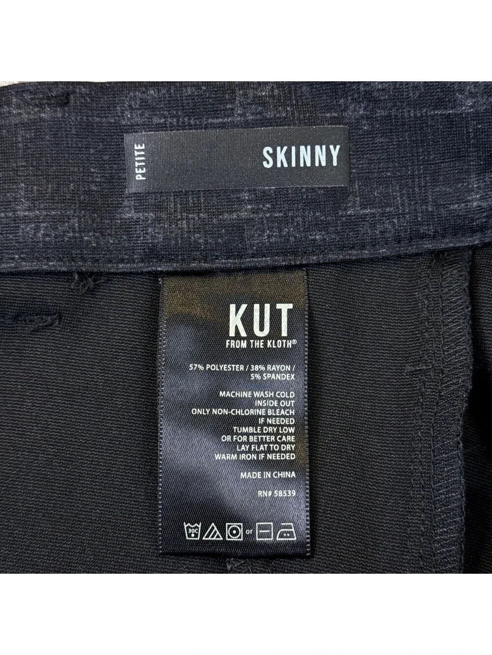 Kut From The Kloth Pants Size 4P Black Grey Ellery Slim Straight Skinny Chic